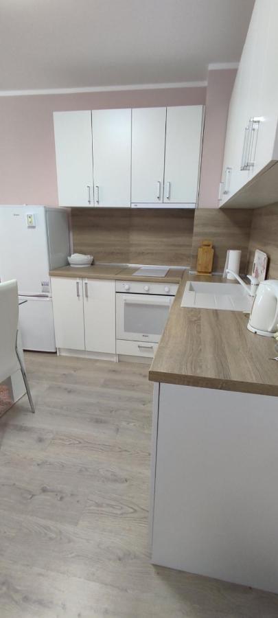 Luxury And Stylish Apartmen, Metro Station Obelya Sofia Esterno foto