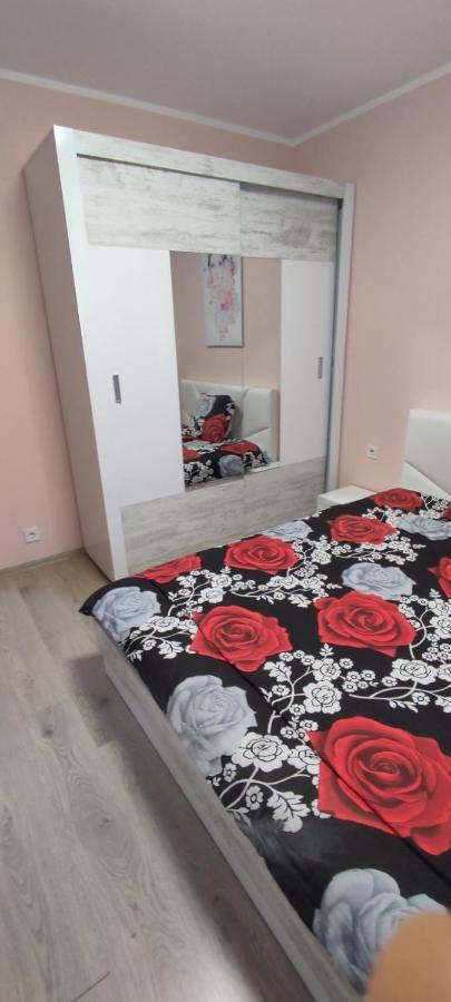 Luxury And Stylish Apartmen, Metro Station Obelya Sofia Esterno foto