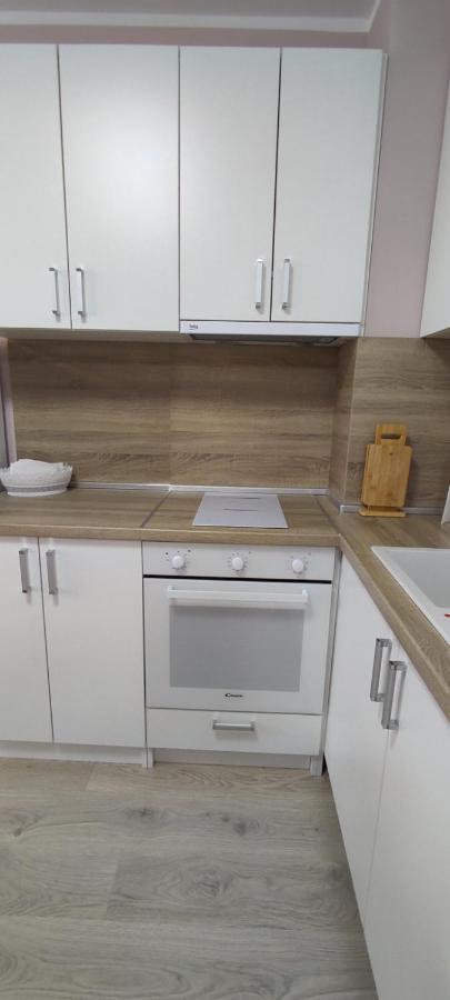 Luxury And Stylish Apartmen, Metro Station Obelya Sofia Esterno foto