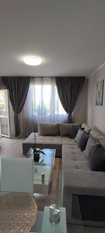Luxury And Stylish Apartmen, Metro Station Obelya Sofia Esterno foto